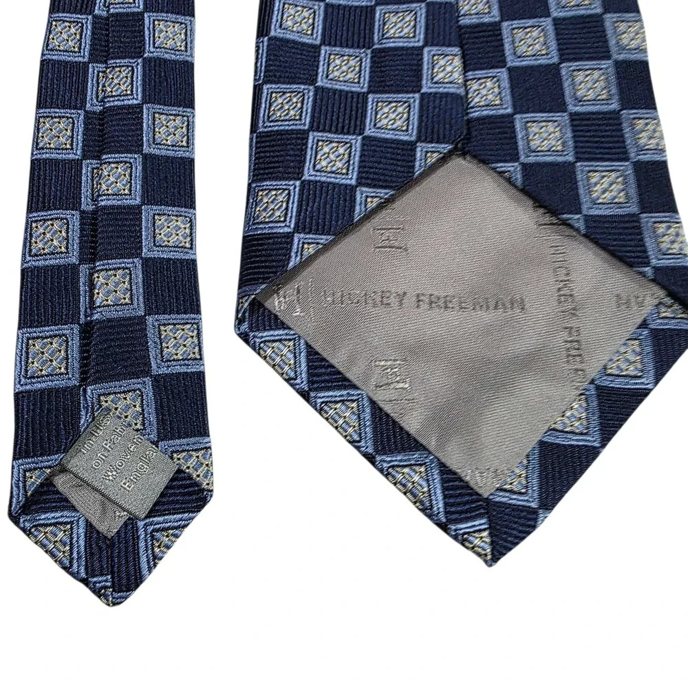 Hickey Freeman Mens Necktie Silk Blue Square Pattern Hand Made‎ in USA Luxury